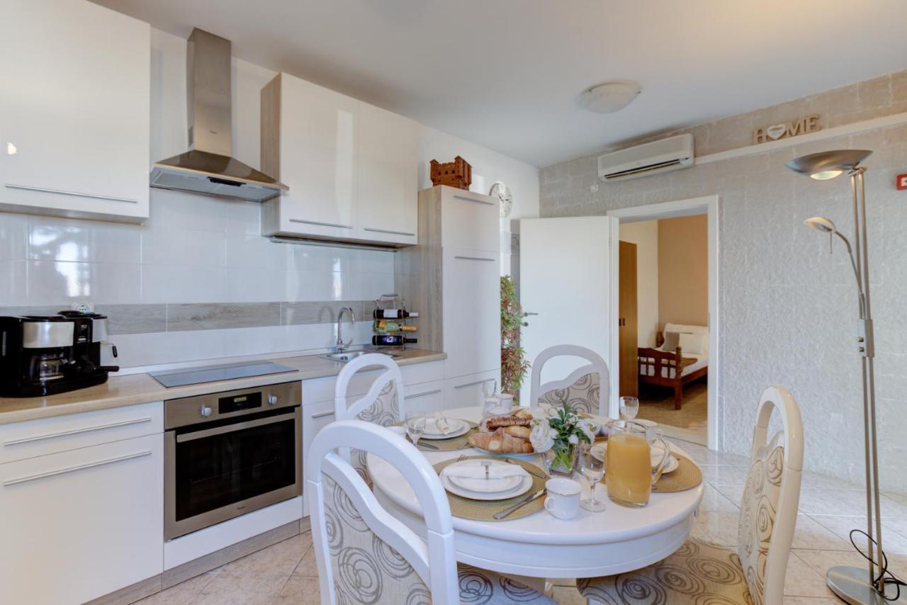 סנג' Apartments Matia מראה חיצוני תמונה